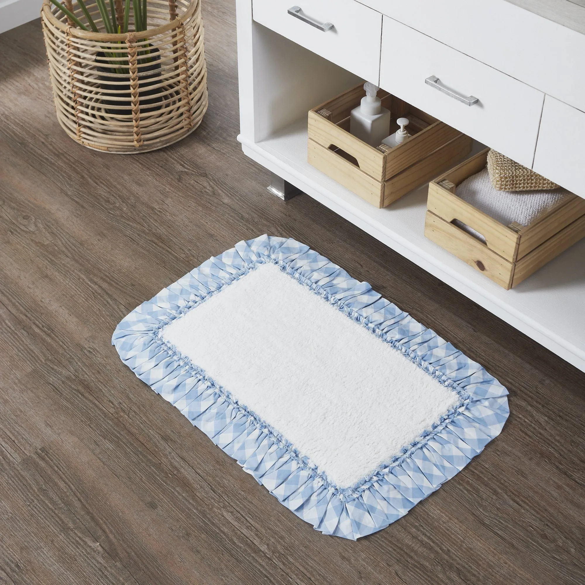 9uAnnie-Blue-Buffalo-Check-Bathmat-20x30-1